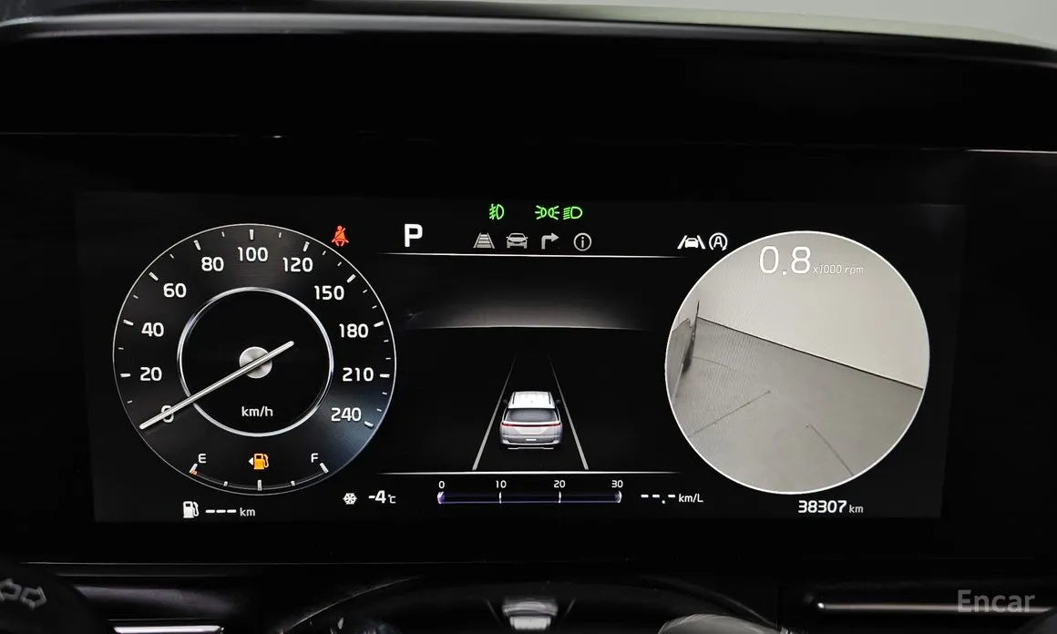 Фото 8 - Kia Carnival