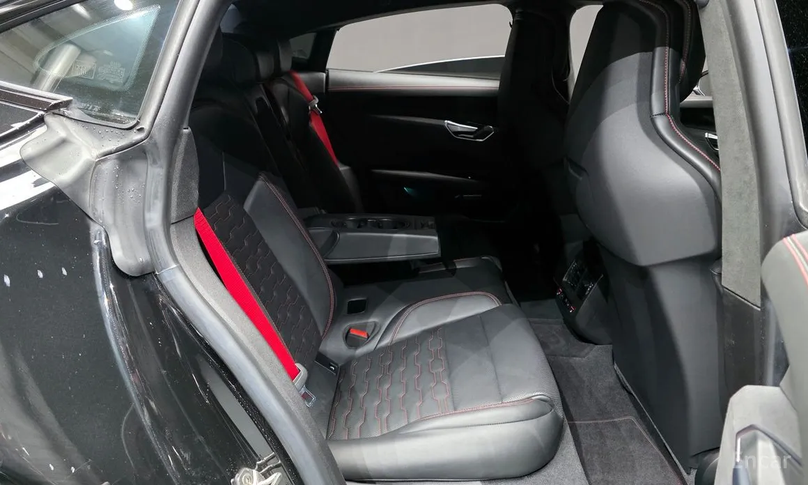 Фото 12 - Audi RS e-tron GT