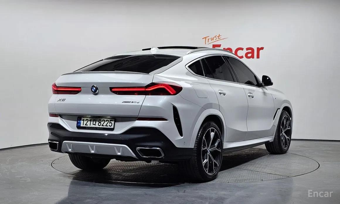 Фото 2 - BMW X6