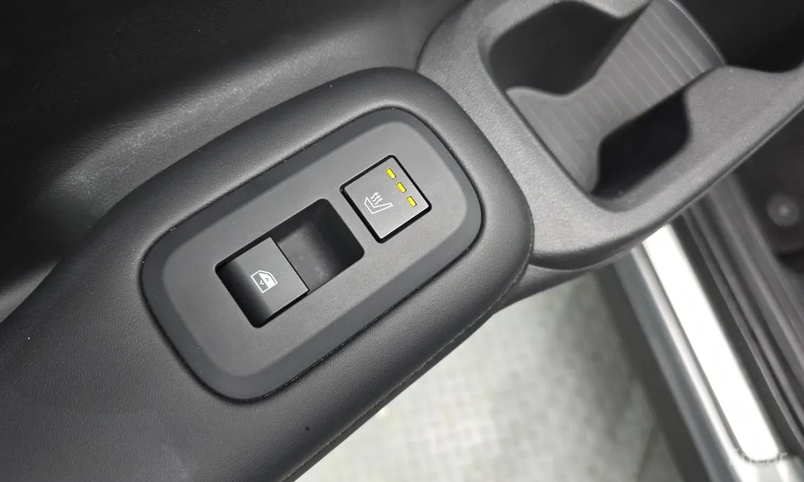 Фото 19 - Hyundai Santa Fe