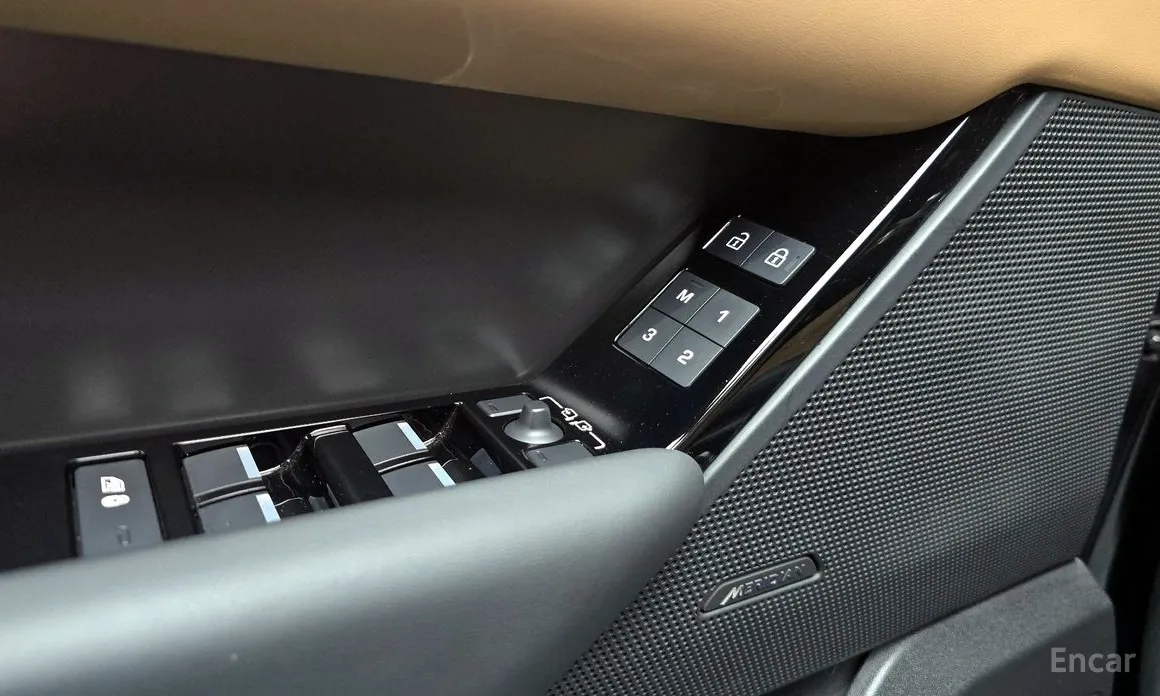 Фото 17 - Land Rover Range Rover Velar