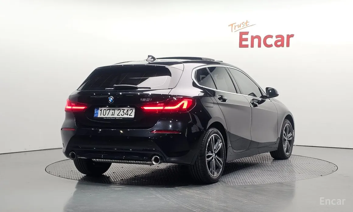 Фото 2 - BMW 1 Series