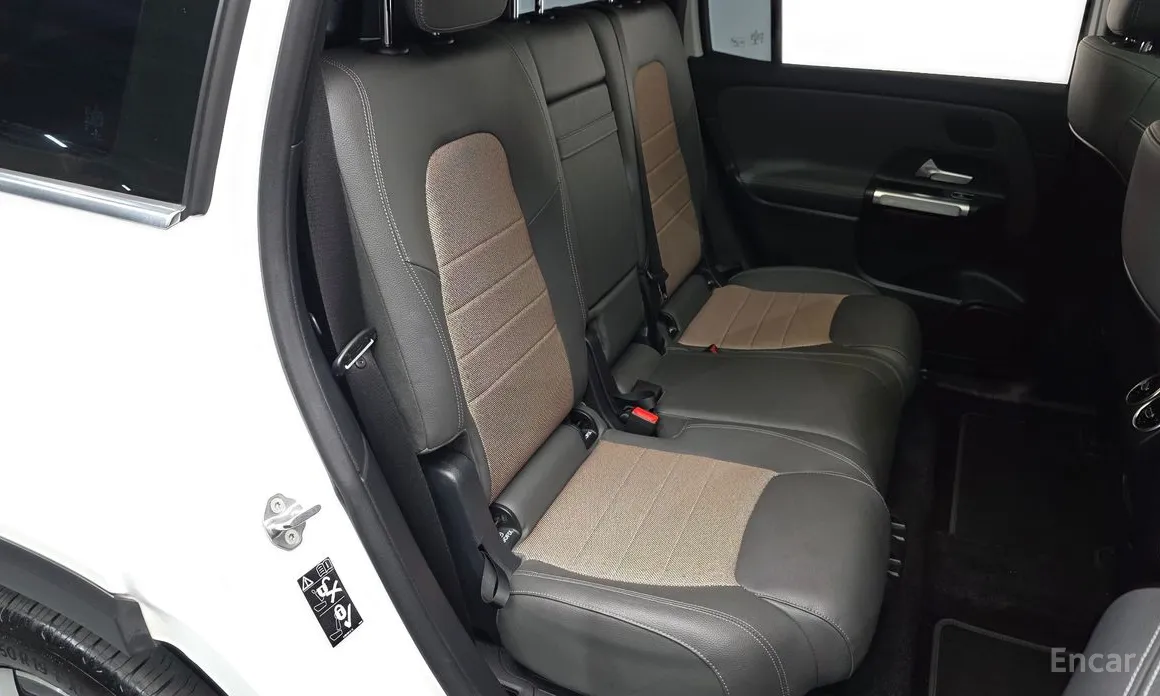 Фото 12 - Mercedes-Benz EQB