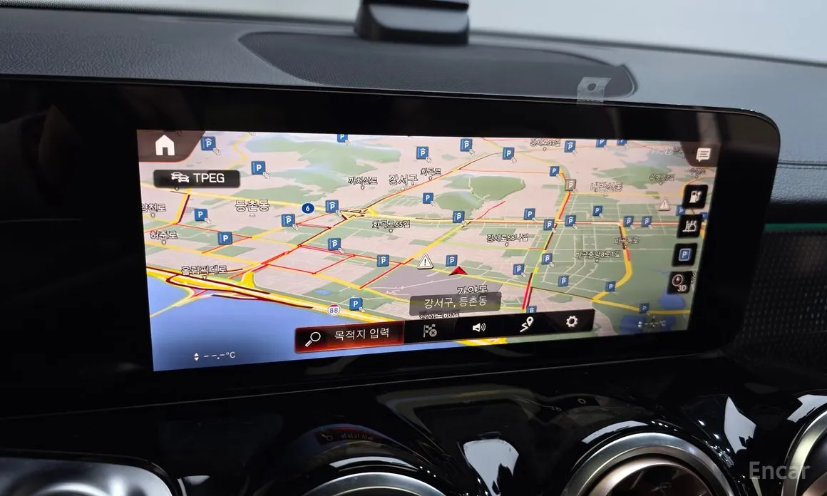 Фото 14 - Mercedes-Benz EQB