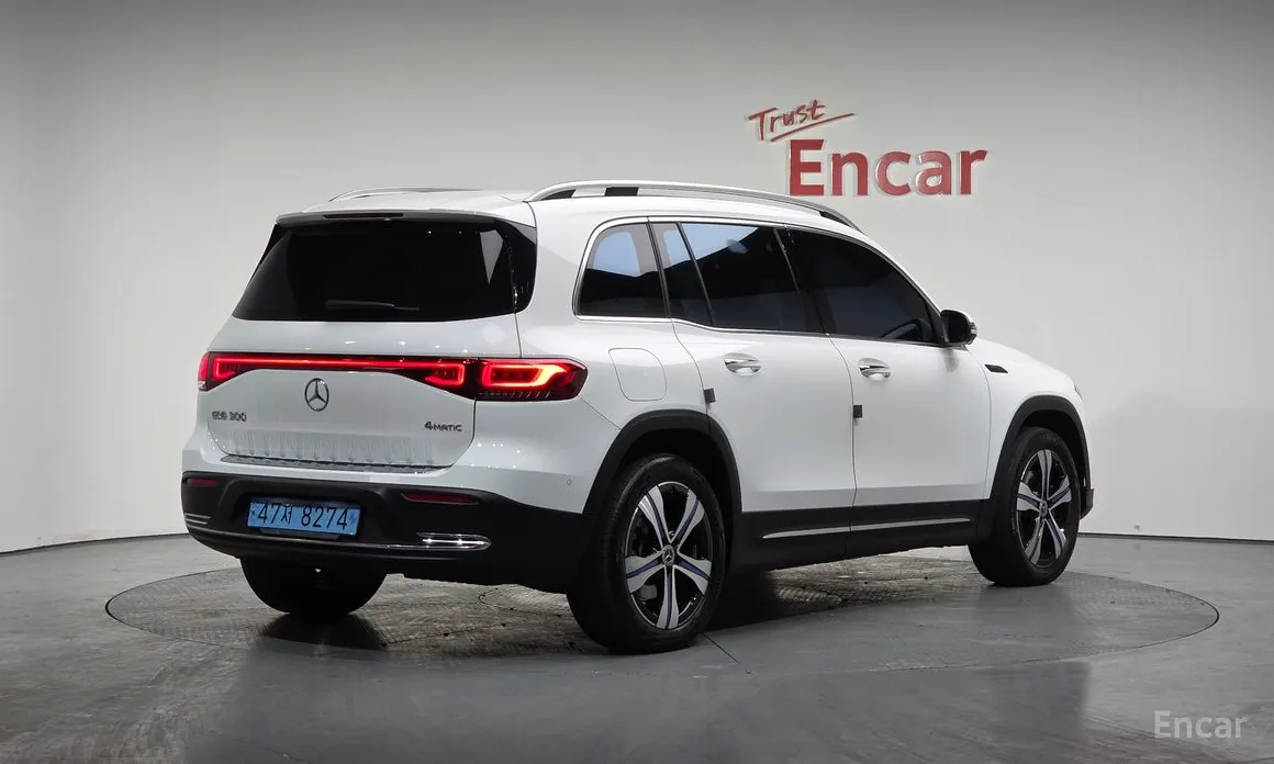 Фото 2 - Mercedes-Benz EQB