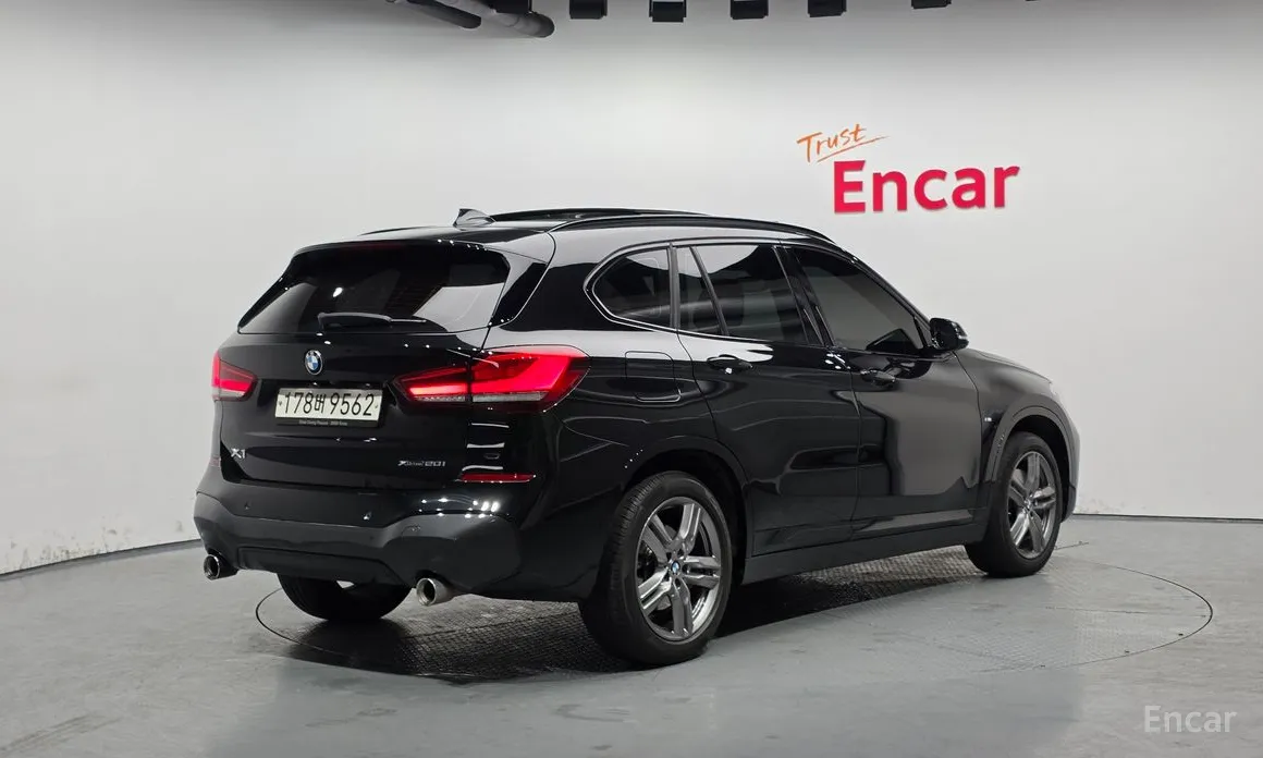 Фото 2 - BMW X1