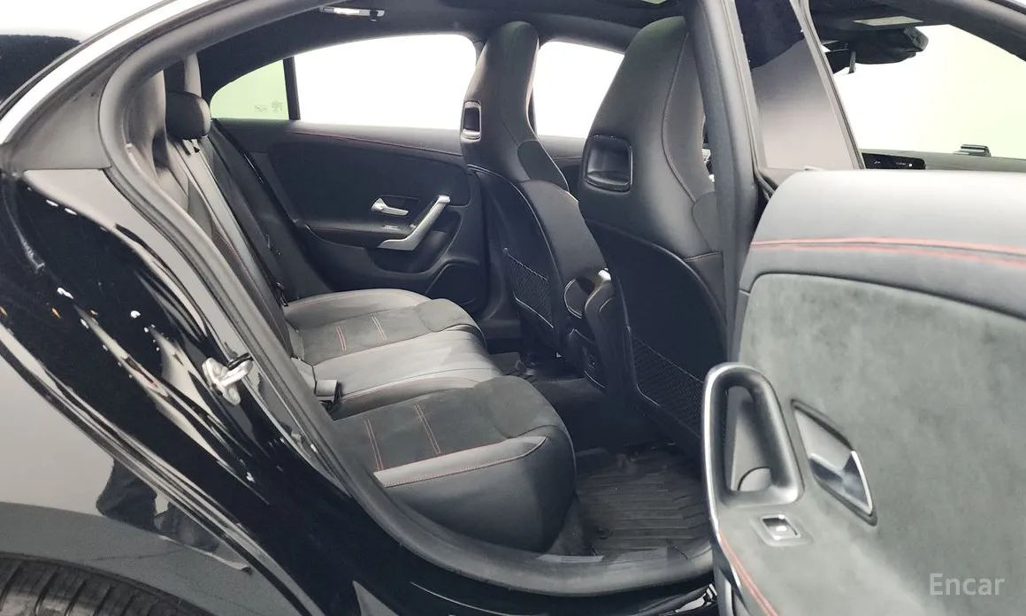 Фото 12 - Mercedes-Benz CLA-Class