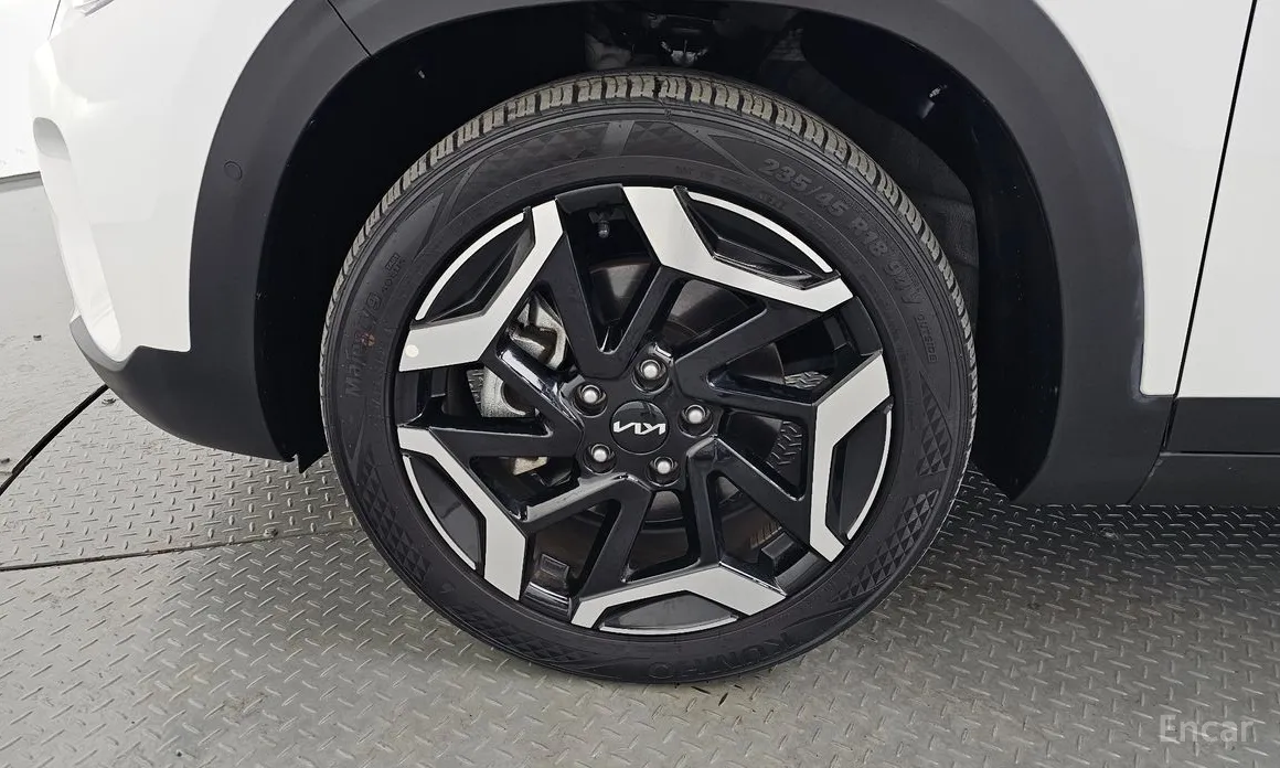 Фото 5 - Kia Seltos