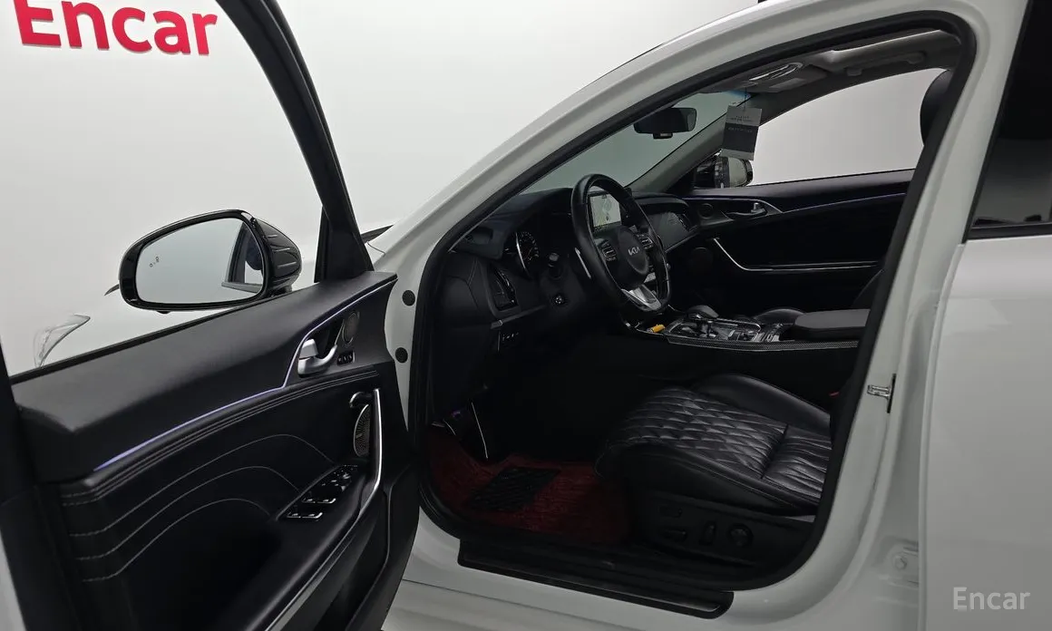 Фото 10 - Kia Stinger