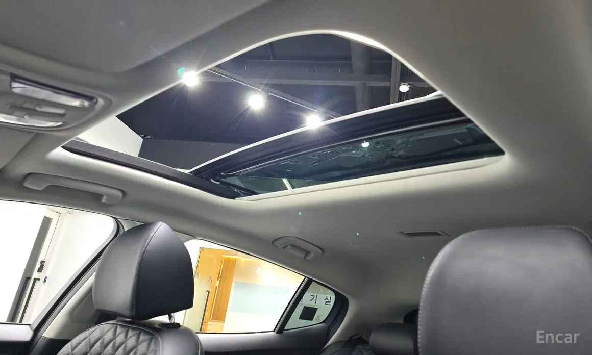 Фото 18 - Kia Stinger