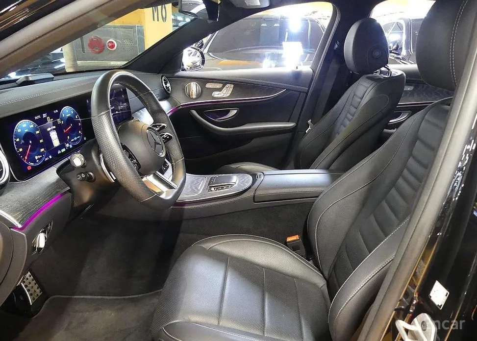 Фото 10 - Mercedes-Benz E-Class