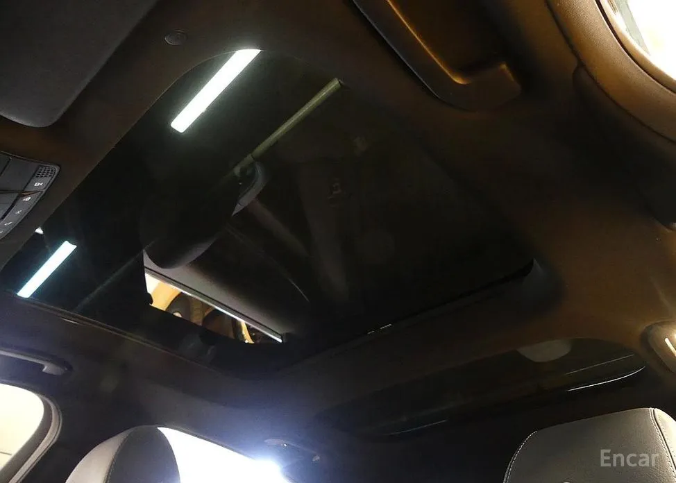 Фото 19 - Mercedes-Benz E-Class