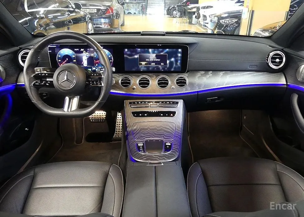 Фото 7 - Mercedes-Benz E-Class