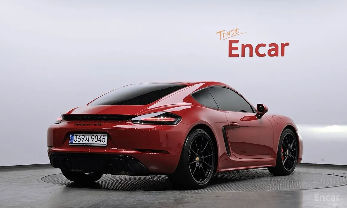 Фото 2 - Porsche 718