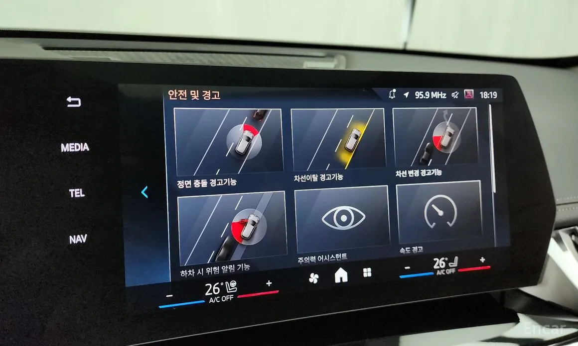 Фото 16 - BMW X1