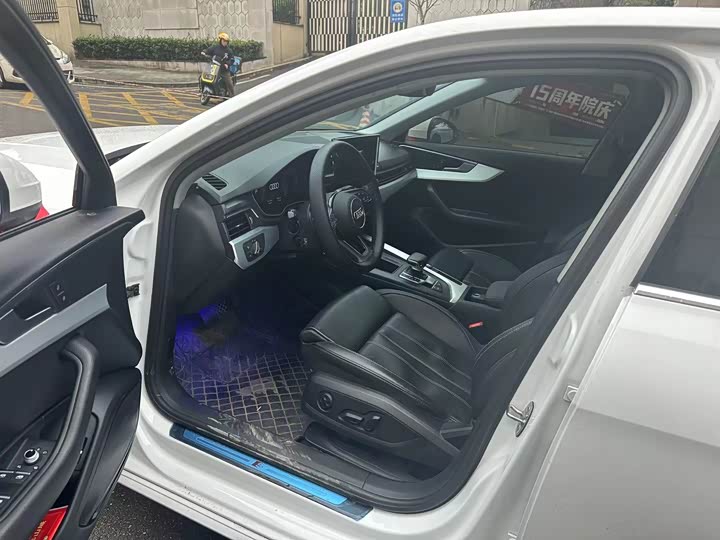 Фото 9 - Audi A4L