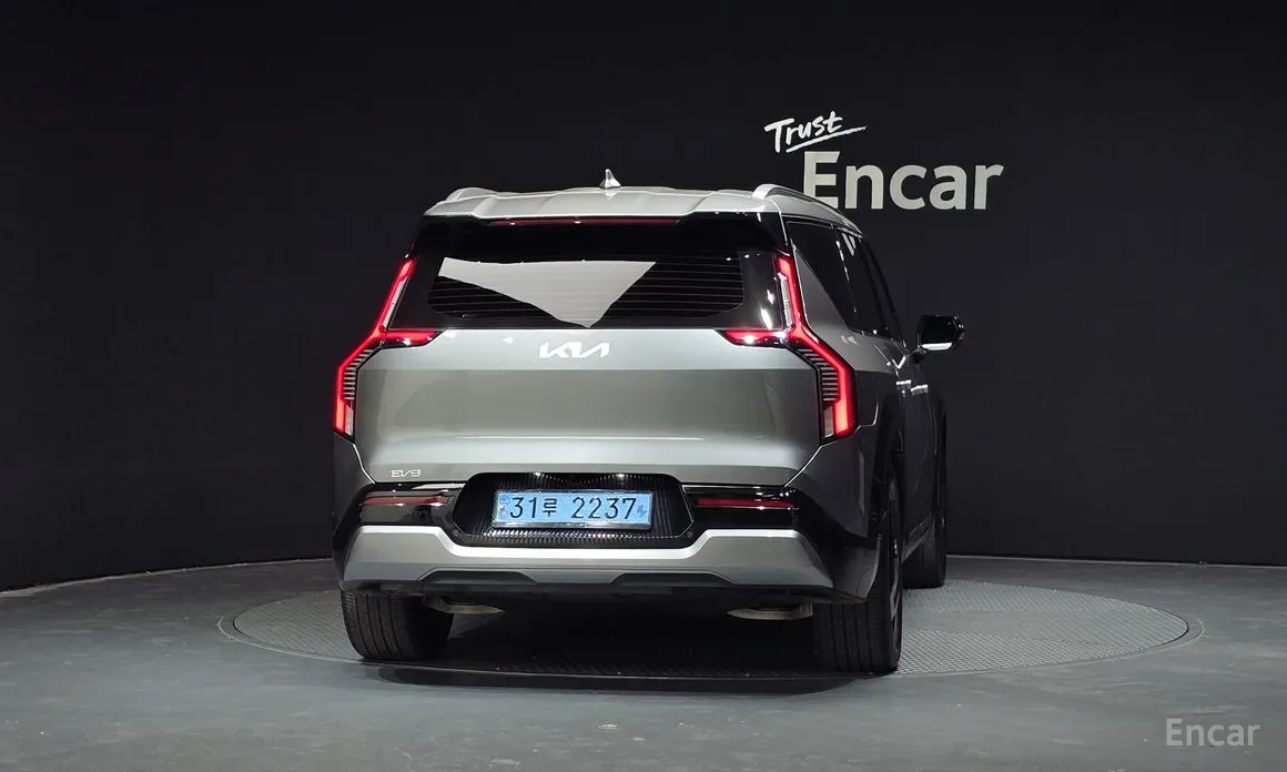 Фото 4 - Kia EV9