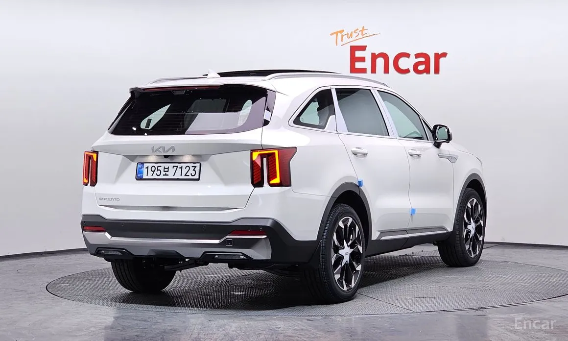 Фото 2 - Kia Sorento