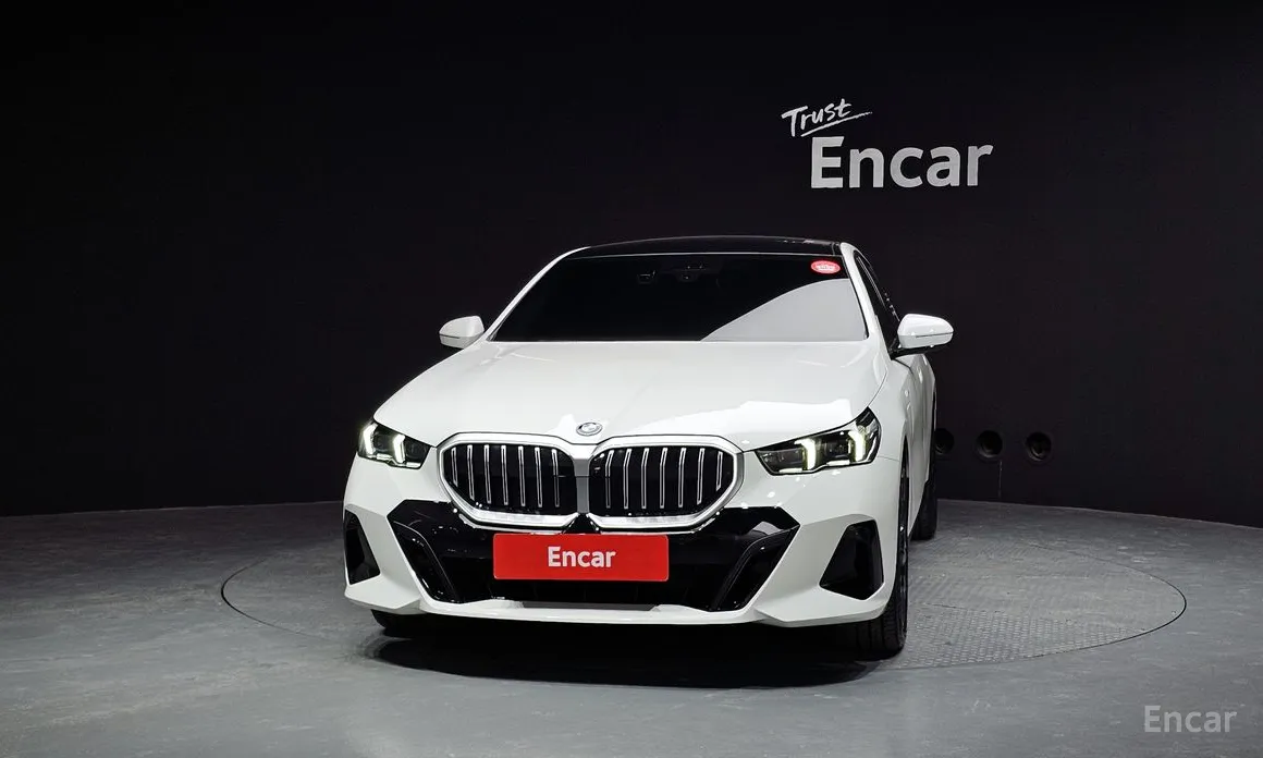 Фото 3 - BMW 5 Series