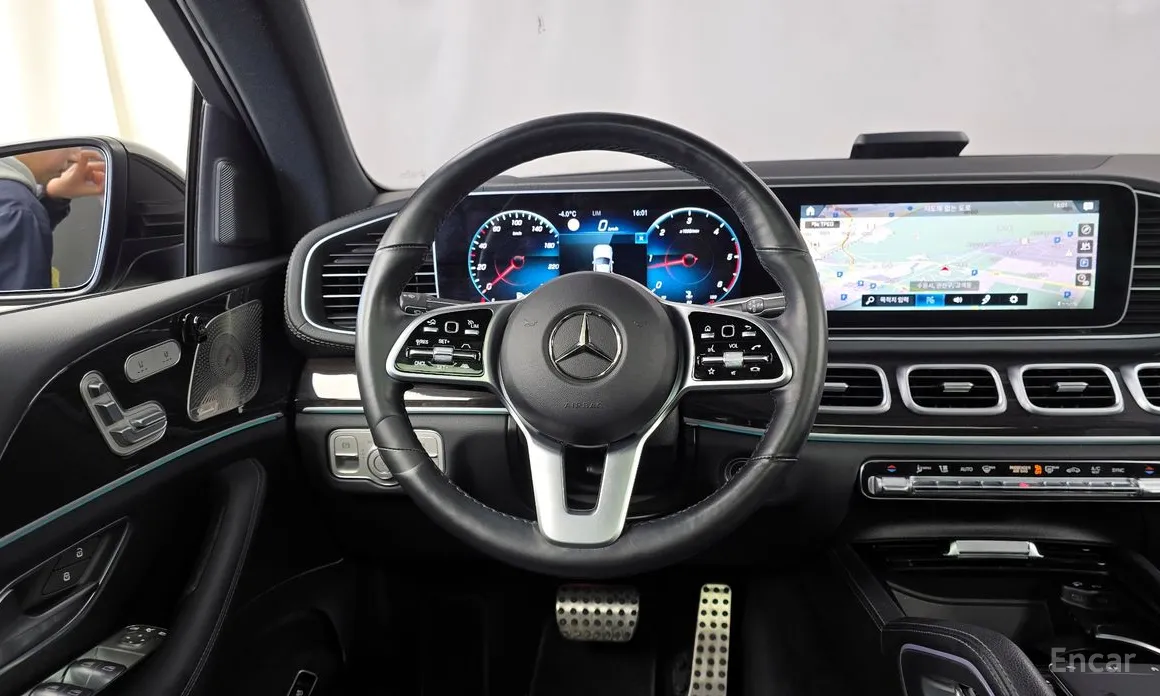 Фото 13 - Mercedes-Benz GLE-Class