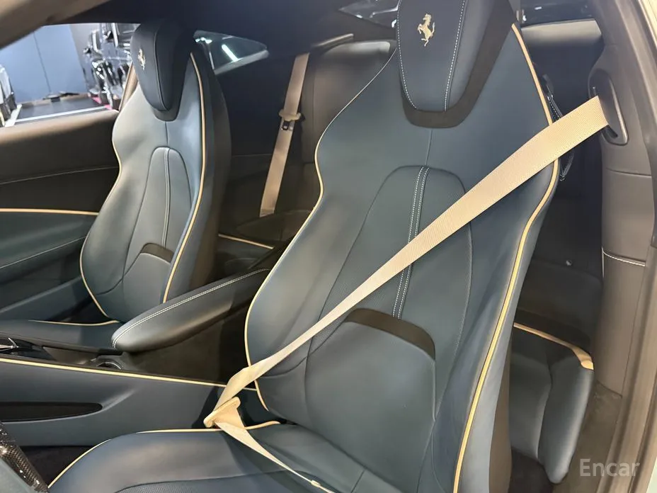 Фото 11 - Ferrari Roma