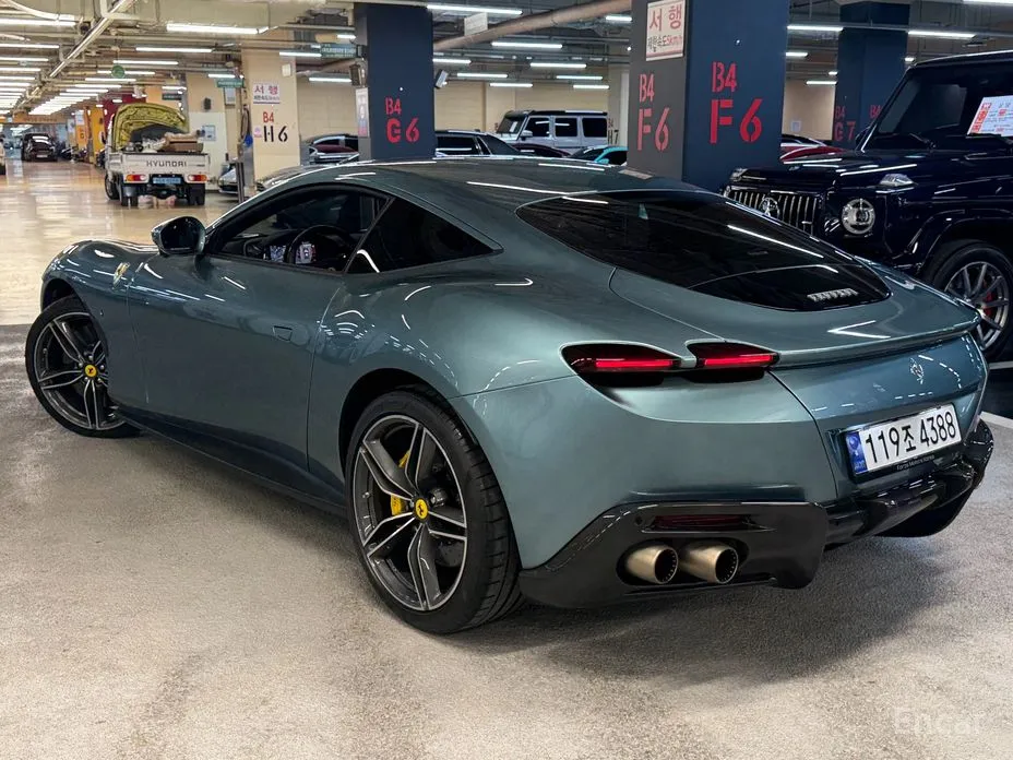 Фото 4 - Ferrari Roma