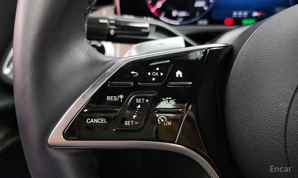 Фото 17 - Mercedes-Benz E-Class