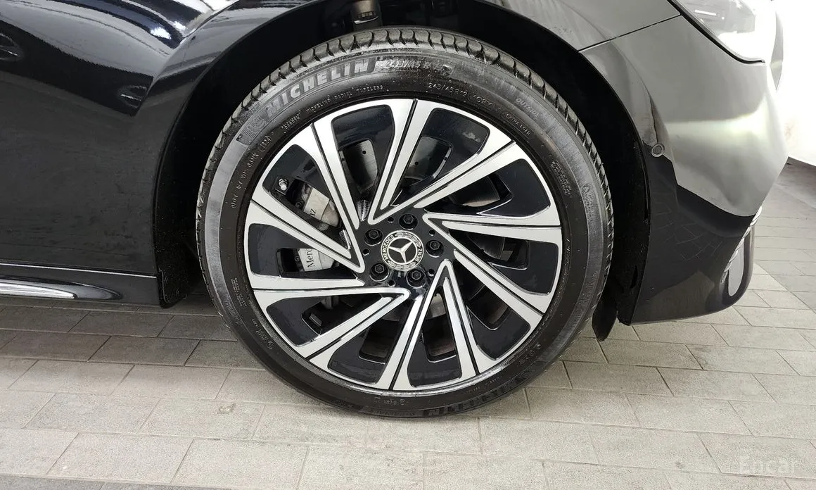 Фото 5 - Mercedes-Benz E-Class