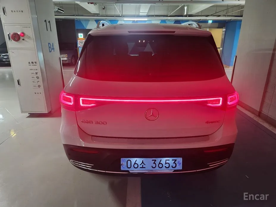 Фото 2 - Mercedes-Benz EQB