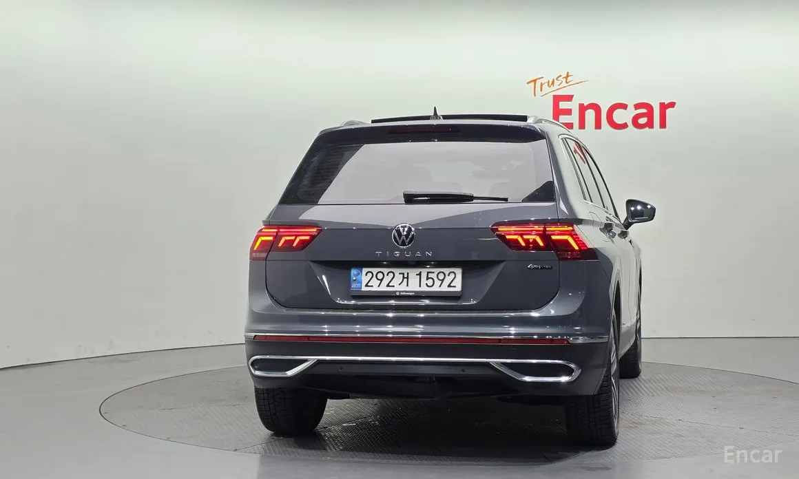 Фото 4 - Volkswagen Tiguan