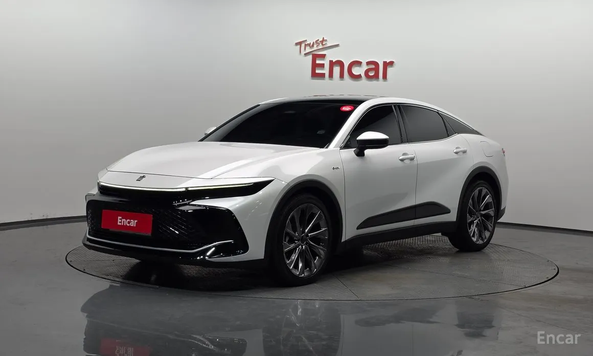 Фото 1 - Toyota Crown