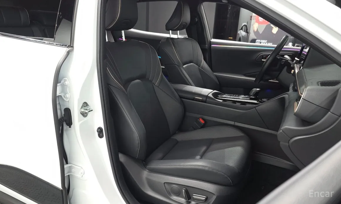 Фото 10 - Toyota Crown