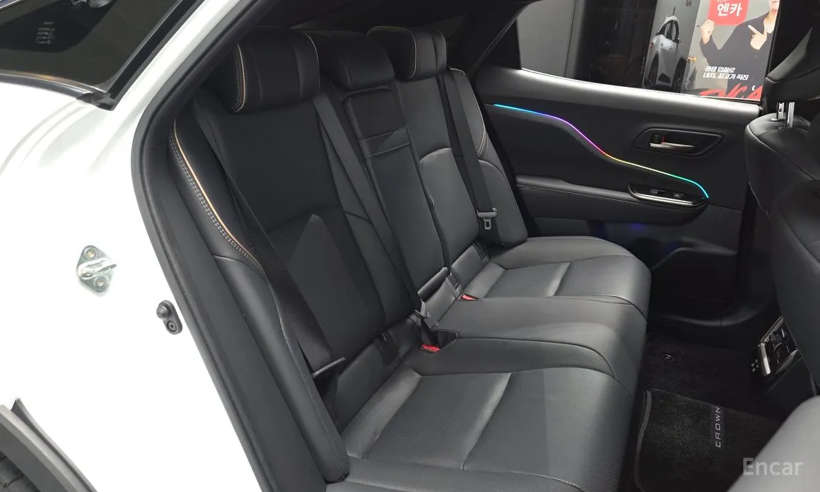 Фото 12 - Toyota Crown