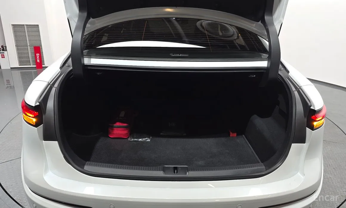 Фото 20 - Toyota Crown