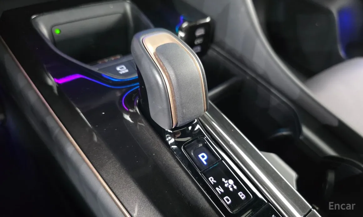 Фото 9 - Toyota Crown