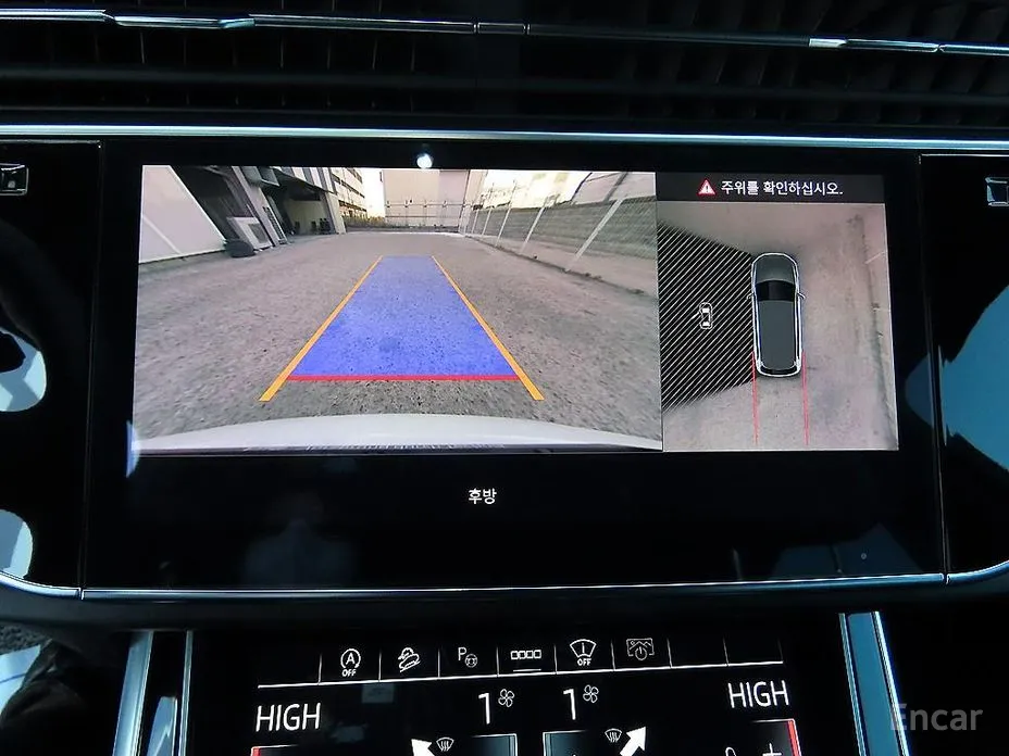 Фото 13 - Audi Q7