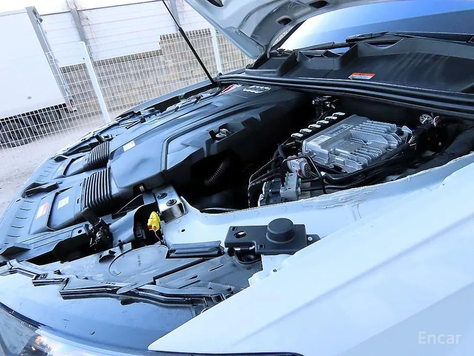 Фото 19 - Audi Q7