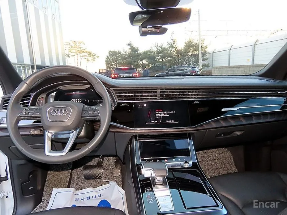 Фото 7 - Audi Q7