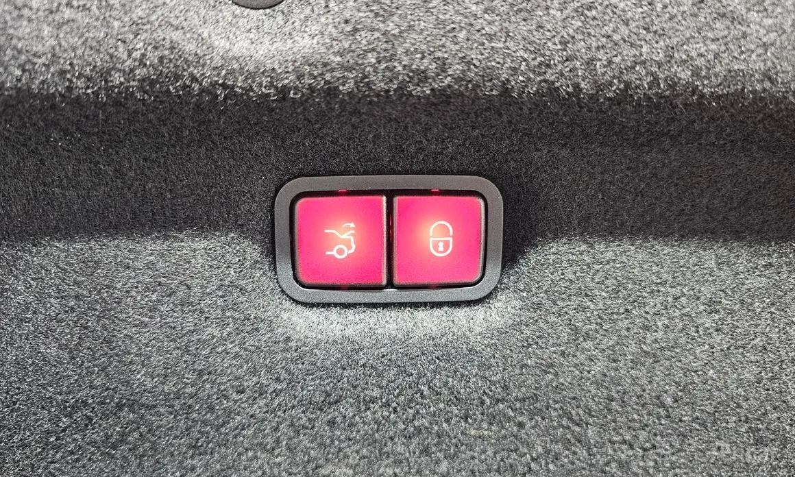 Фото 17 - Mercedes-Benz SL-Class