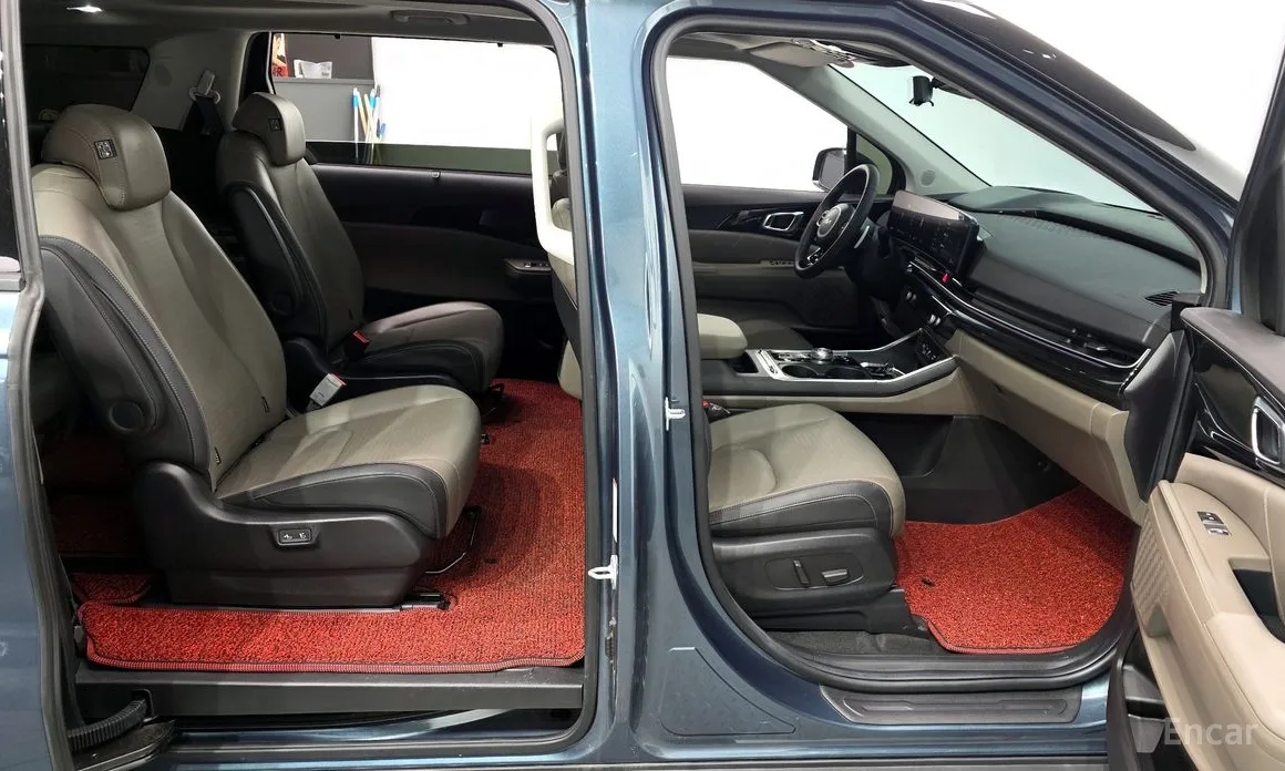 Фото 11 - Kia Carnival