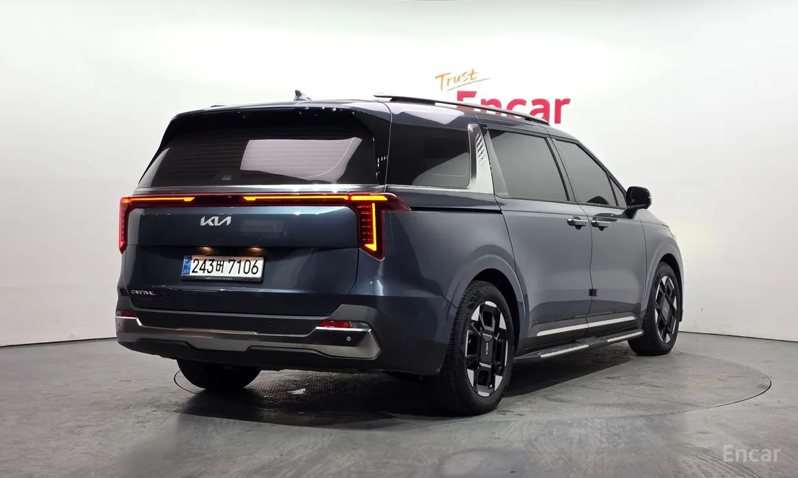 Фото 2 - Kia Carnival