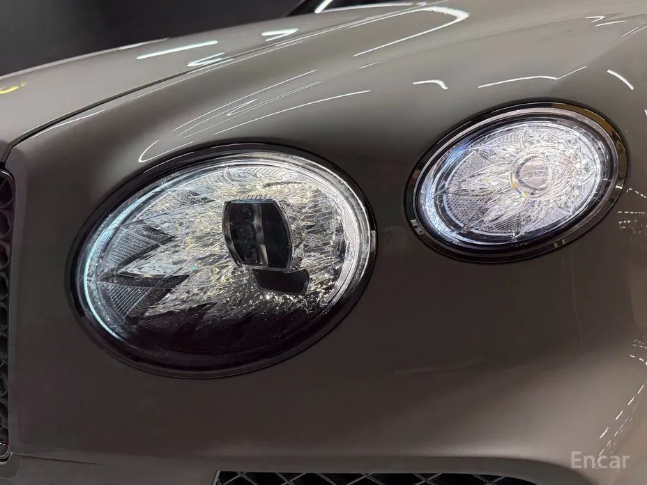 Фото 13 - Bentley Bentayga