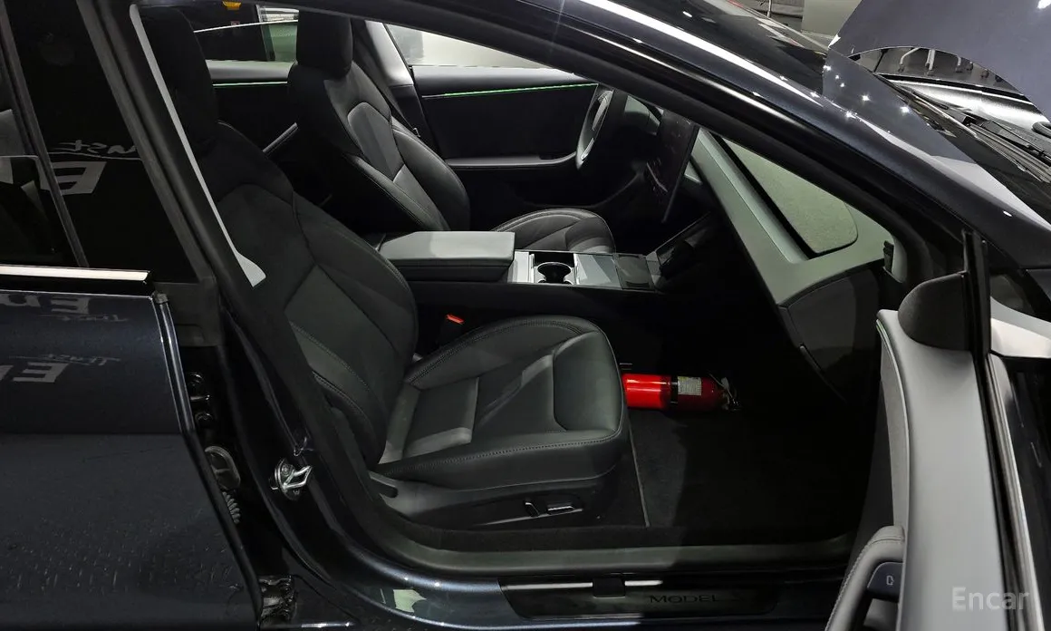 Фото 11 - Tesla Model 3