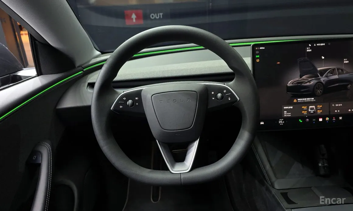 Фото 13 - Tesla Model 3