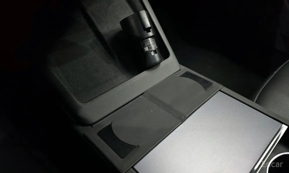 Фото 18 - Tesla Model 3