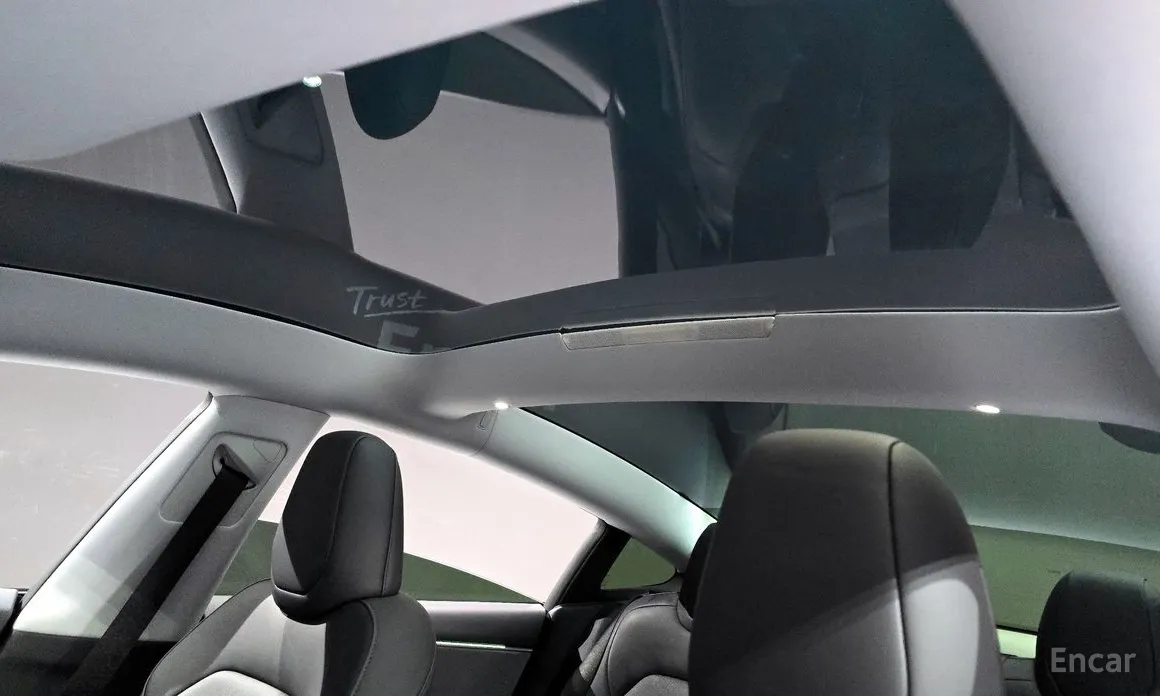 Фото 19 - Tesla Model 3