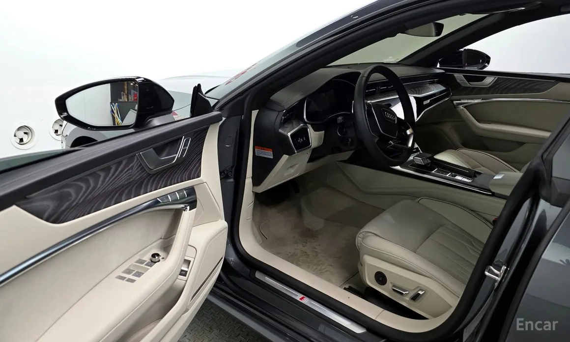 Фото 10 - Audi A7