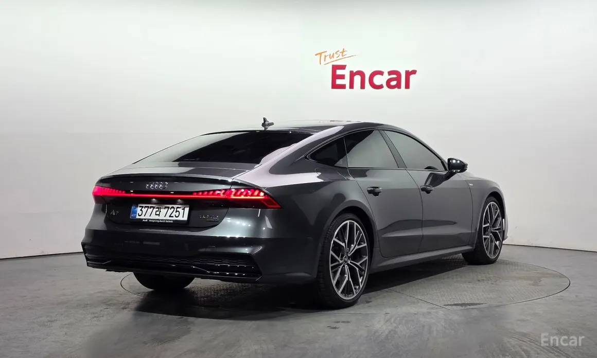 Фото 2 - Audi A7