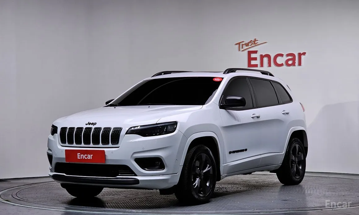 Фото 1 - Jeep Cherokee