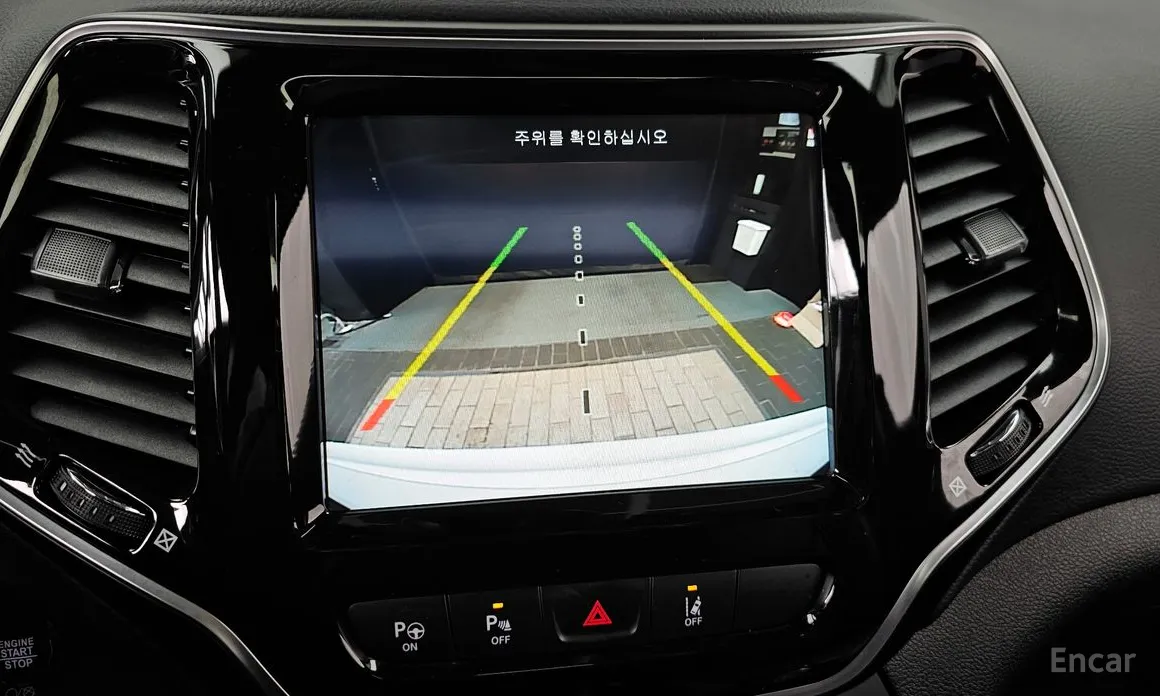 Фото 17 - Jeep Cherokee